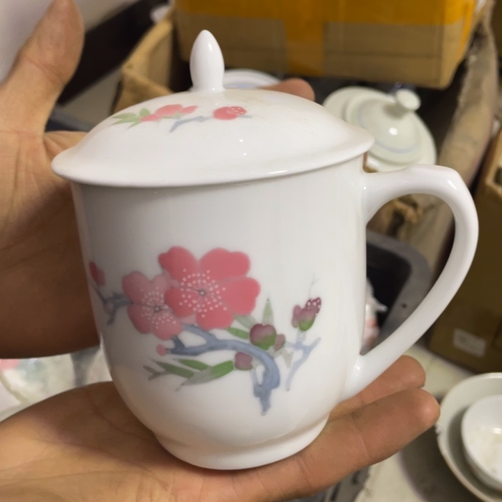 摆件陶瓷盘子碗砂锅都有