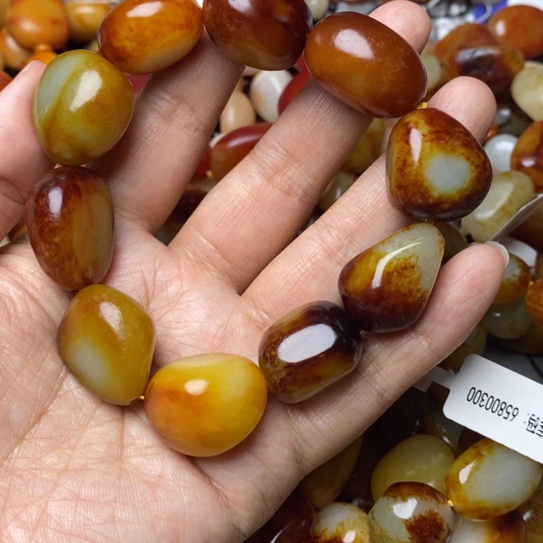 和田玉手链未镶嵌龙*仔