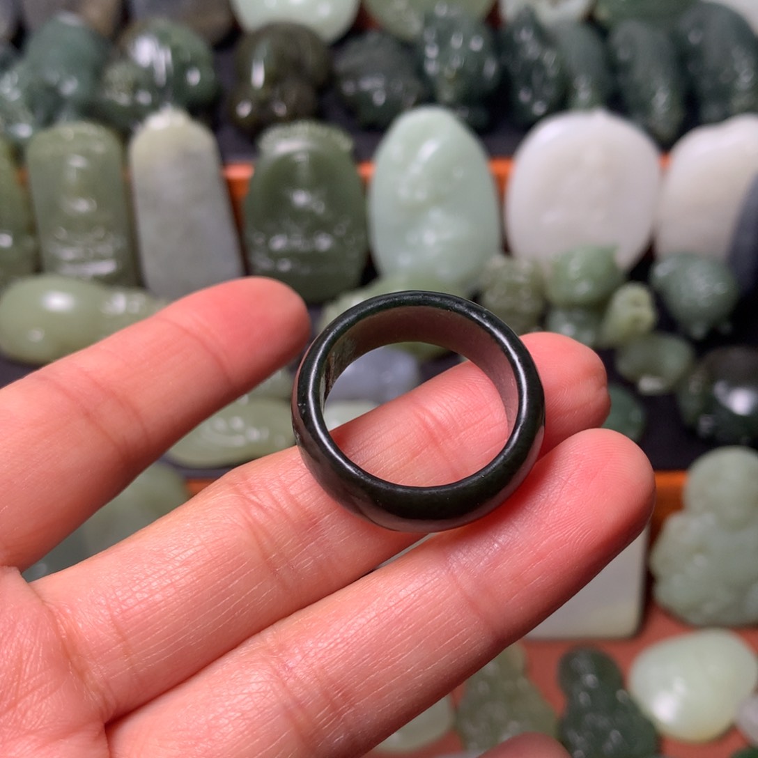 和田玉颈饰未镶嵌挂件18