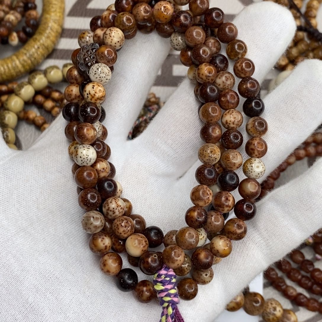 淑***星月菩提手串8圆火烧云