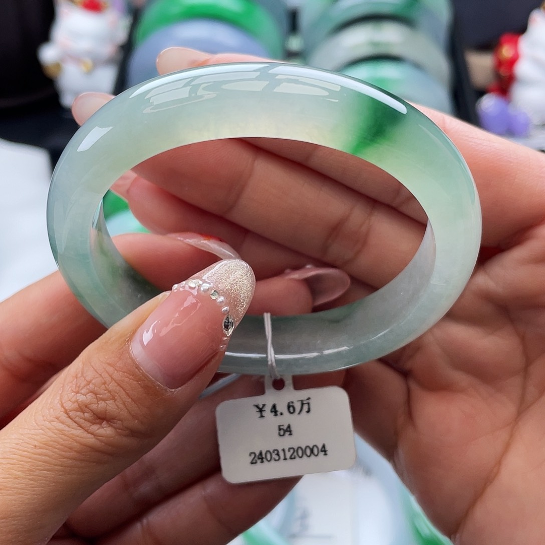 翡翠手镯未镶嵌54贵妃