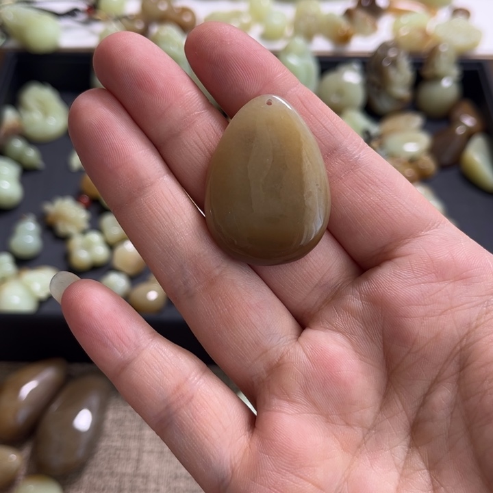 和田玉挂件未镶嵌花*朵