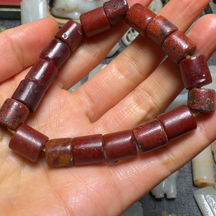 和田玉（糖玉）未镶嵌把件