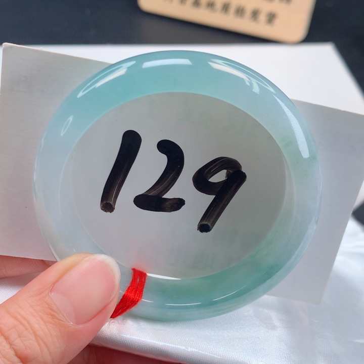 翡翠手镯未镶嵌正