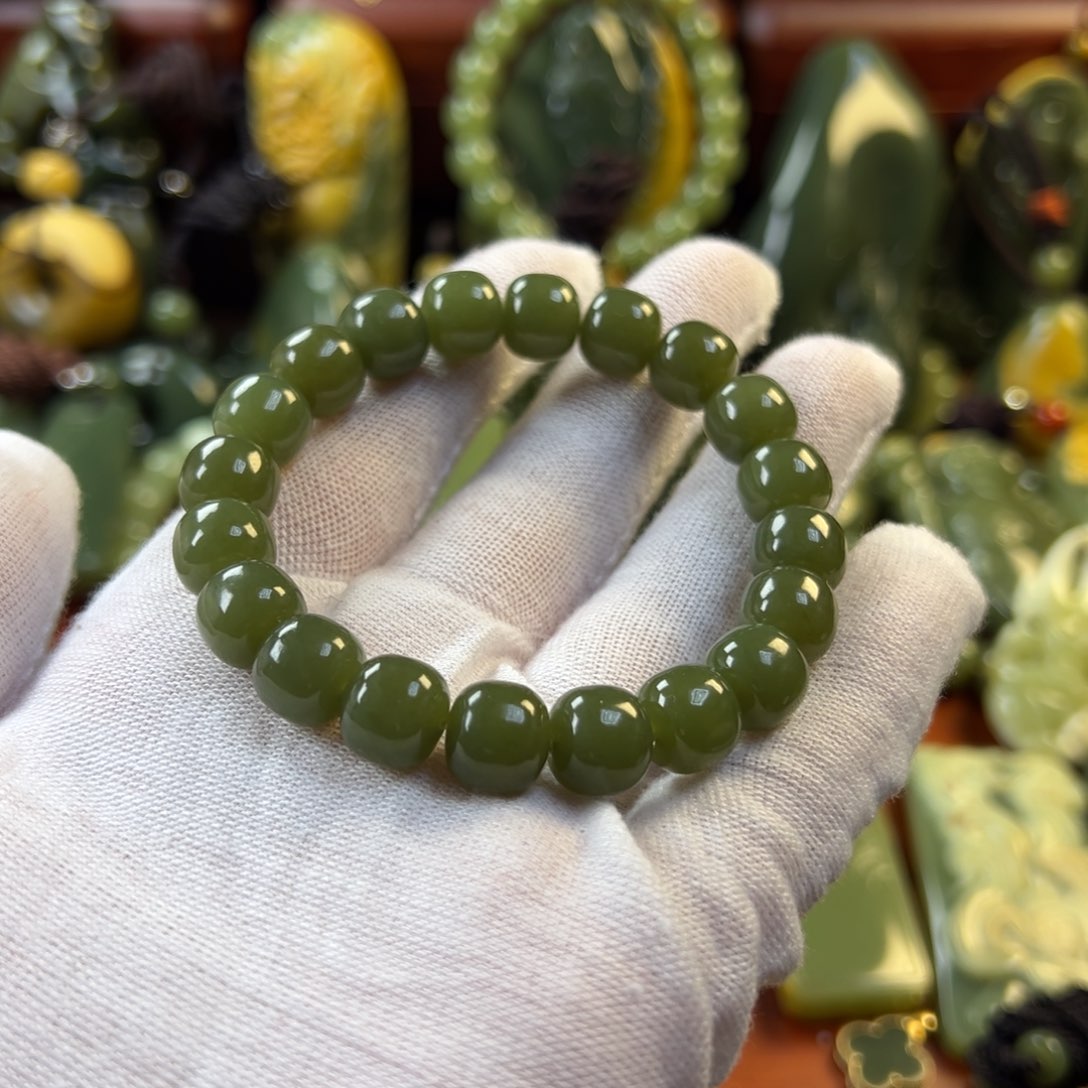 岫岩老玉（透闪石质玉）手链未镶嵌