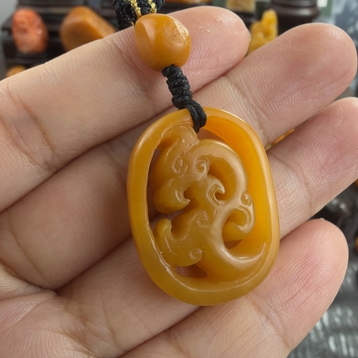 田黄石田黄石吉龙挂件