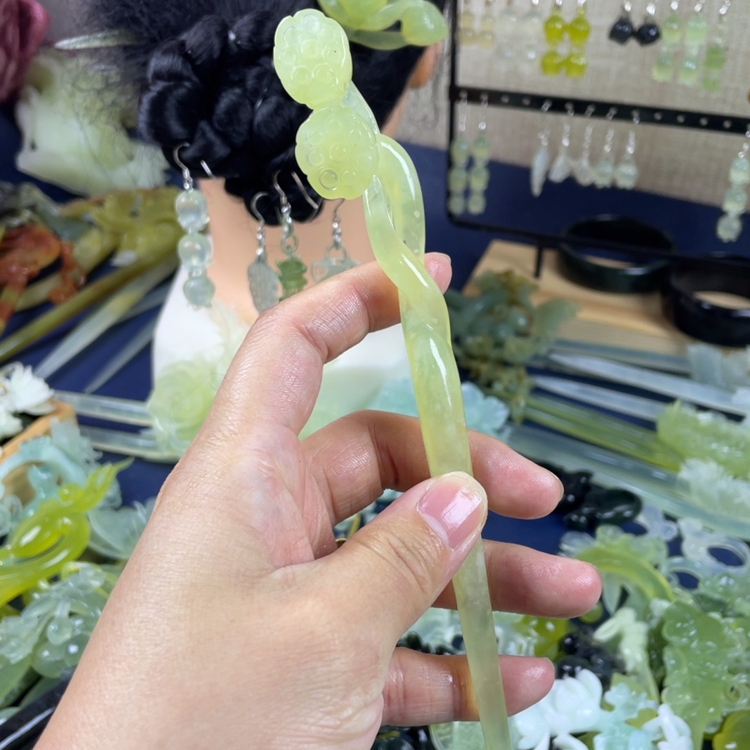 蛇纹石玉发饰未镶嵌