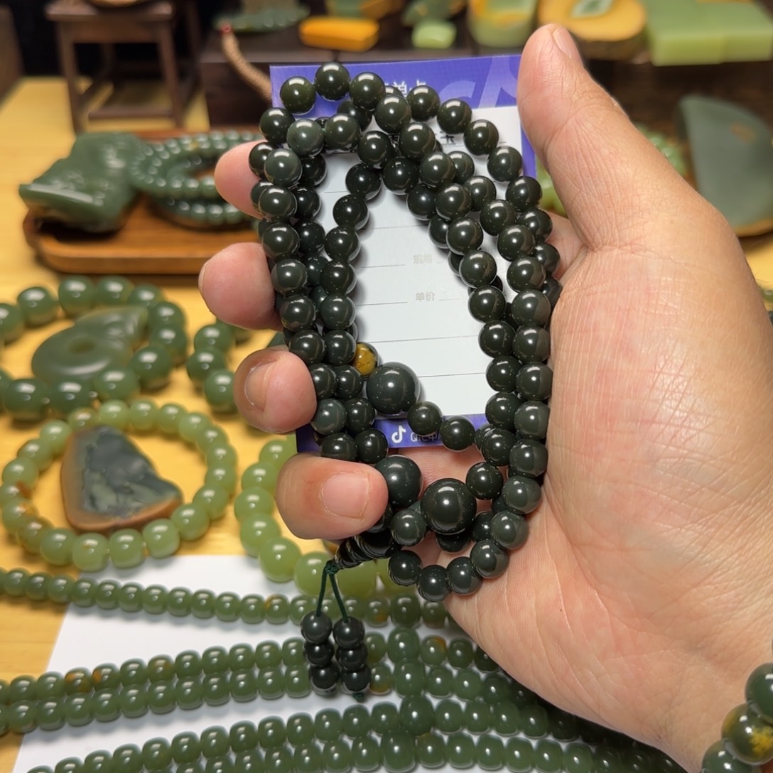 岫岩河磨玉（透闪石质玉）未镶嵌手串