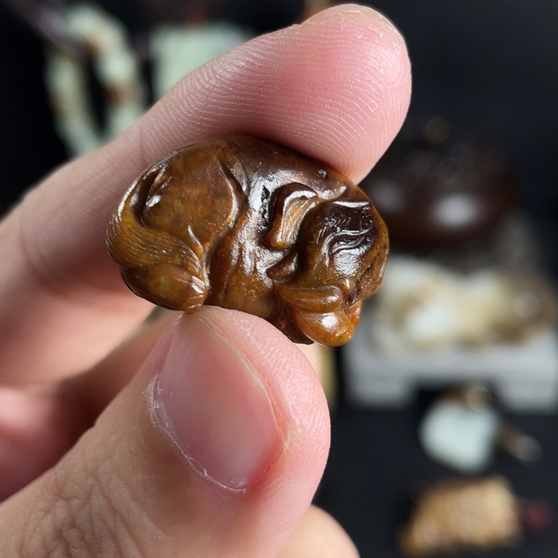 凡***凡和田玉未镶嵌颈饰