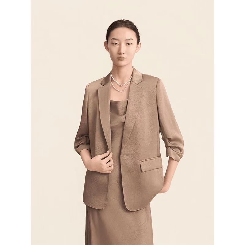 AMASS/阿玛施【流光溢彩】26早春高智职场雅丹风高定西服外套540069