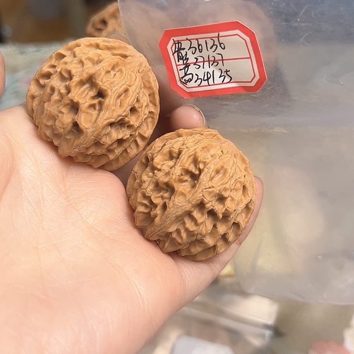 文玩核桃把件苹果园