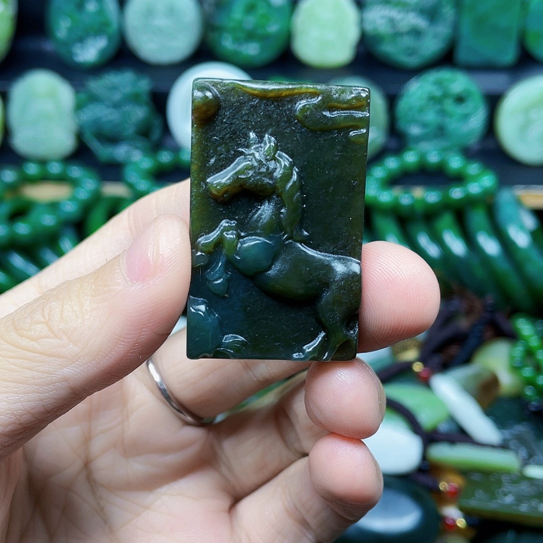 和田玉未镶嵌珠宝半成品