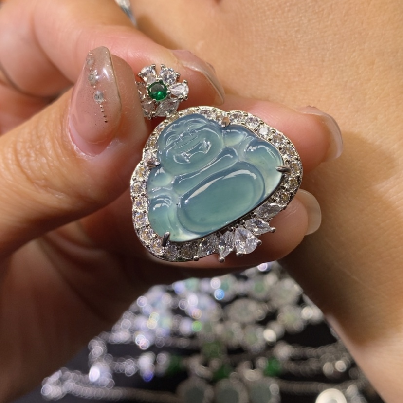 【闪购商品】翡翠颈饰未镶嵌天然