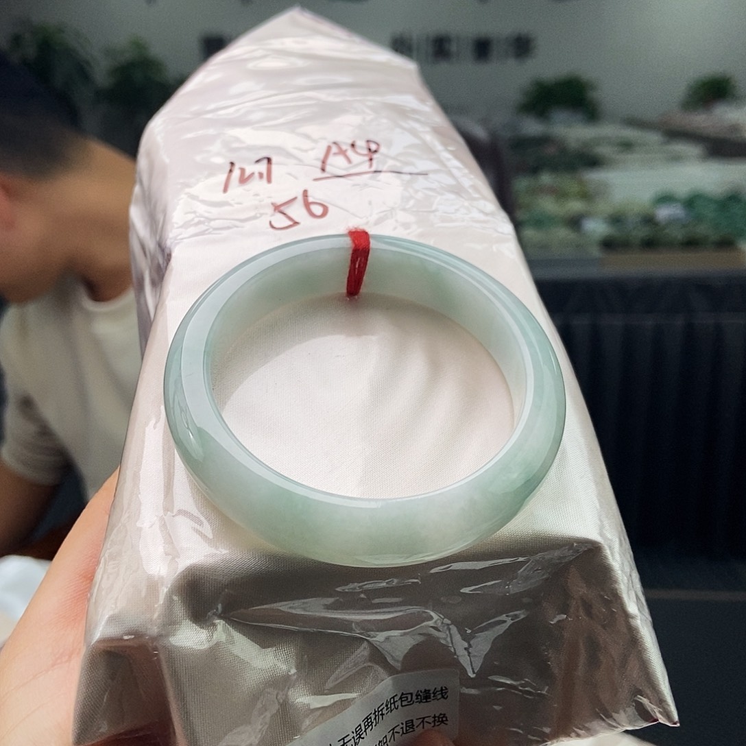 翡翠未镶嵌手镯拍一发一