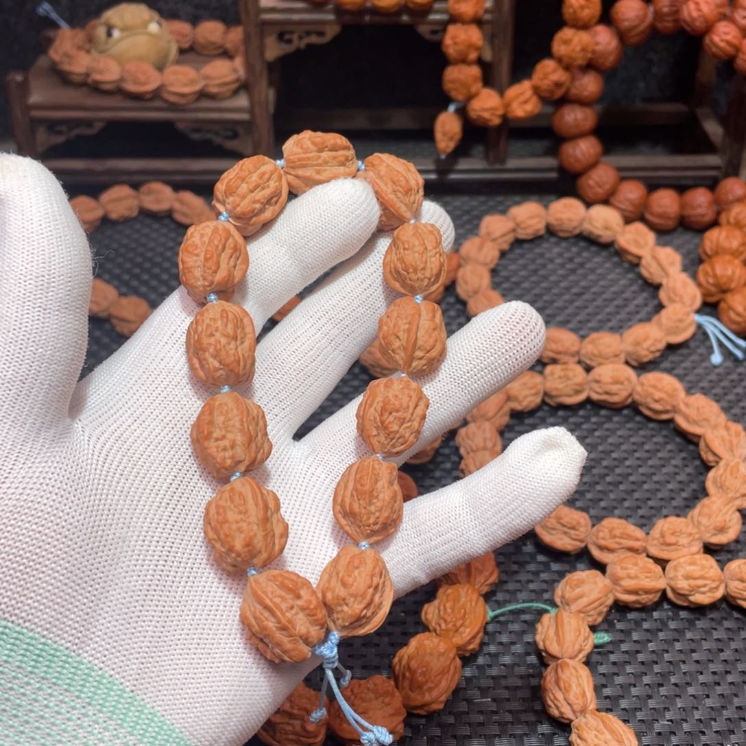 文玩核桃手串影*原生态嵩山老树蛤蟆头