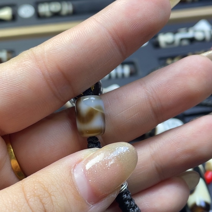 癫***子玛瑙/玉髓未镶嵌颈饰