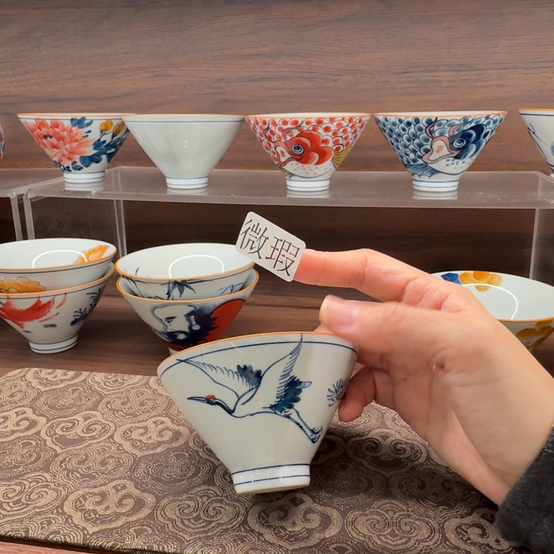 釉下手绘茶具微瑕