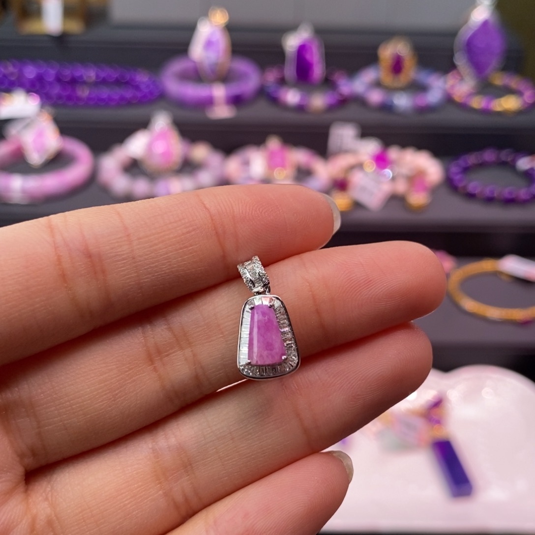 苏纪石（舒俱来）18K金镶嵌吊坠(不含链)