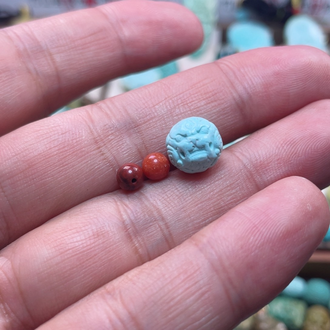 南红玛瑙配饰未镶嵌