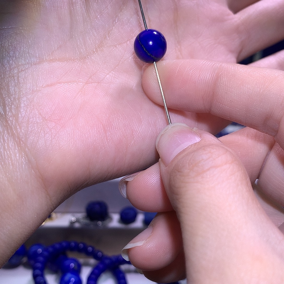 青金石未镶嵌天然原矿单圆珠10.4 m