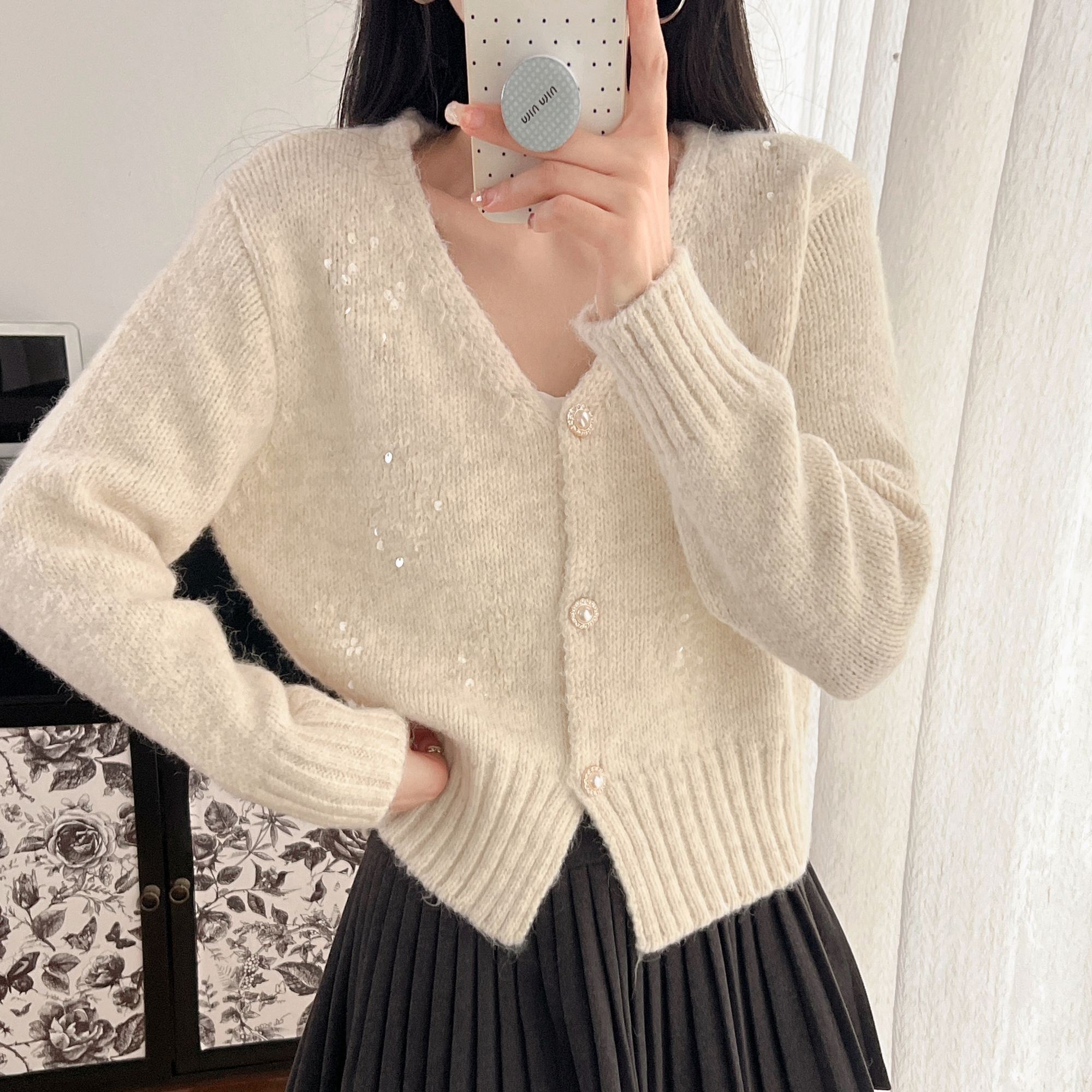 2025春秋季新款亮片针织V领开衫气质修身针织衫韩版百搭显瘦温柔