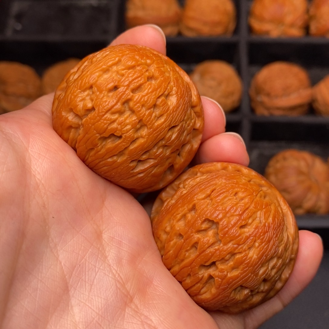 文玩核桃吊坠秦岭野生文玩核桃