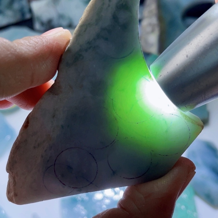 颈饰未镶嵌翡翠天然缅甸翡翠