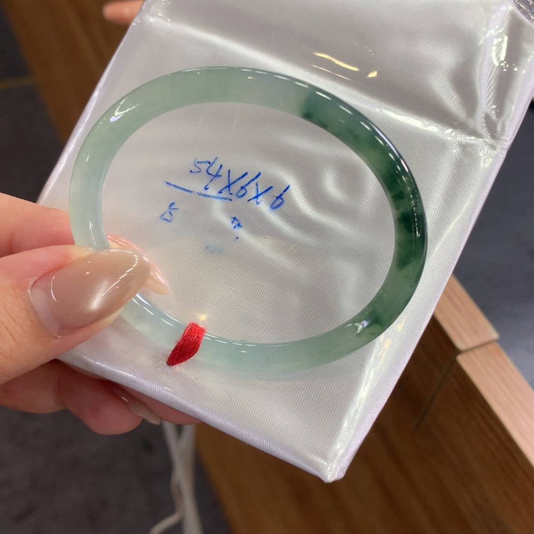柔***风翡翠未镶嵌手镯天然Ａ货翡翠54贵妃