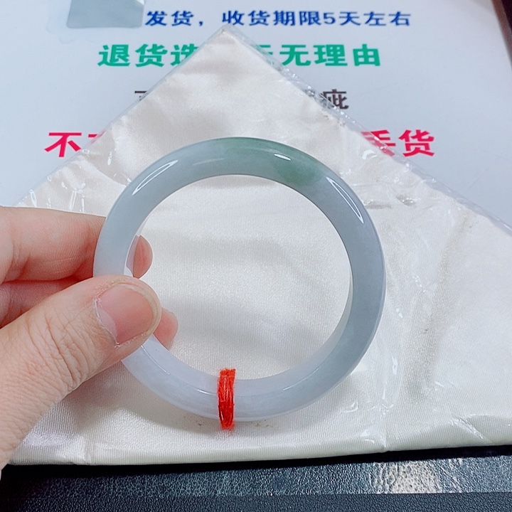 未镶嵌手镯翡翠曾****經