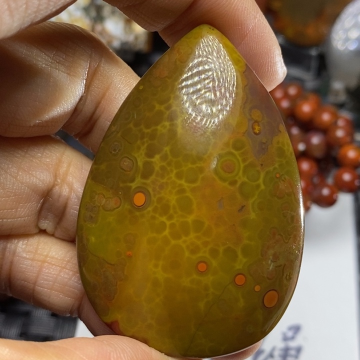玛瑙/玉髓颈饰未镶嵌荷**色