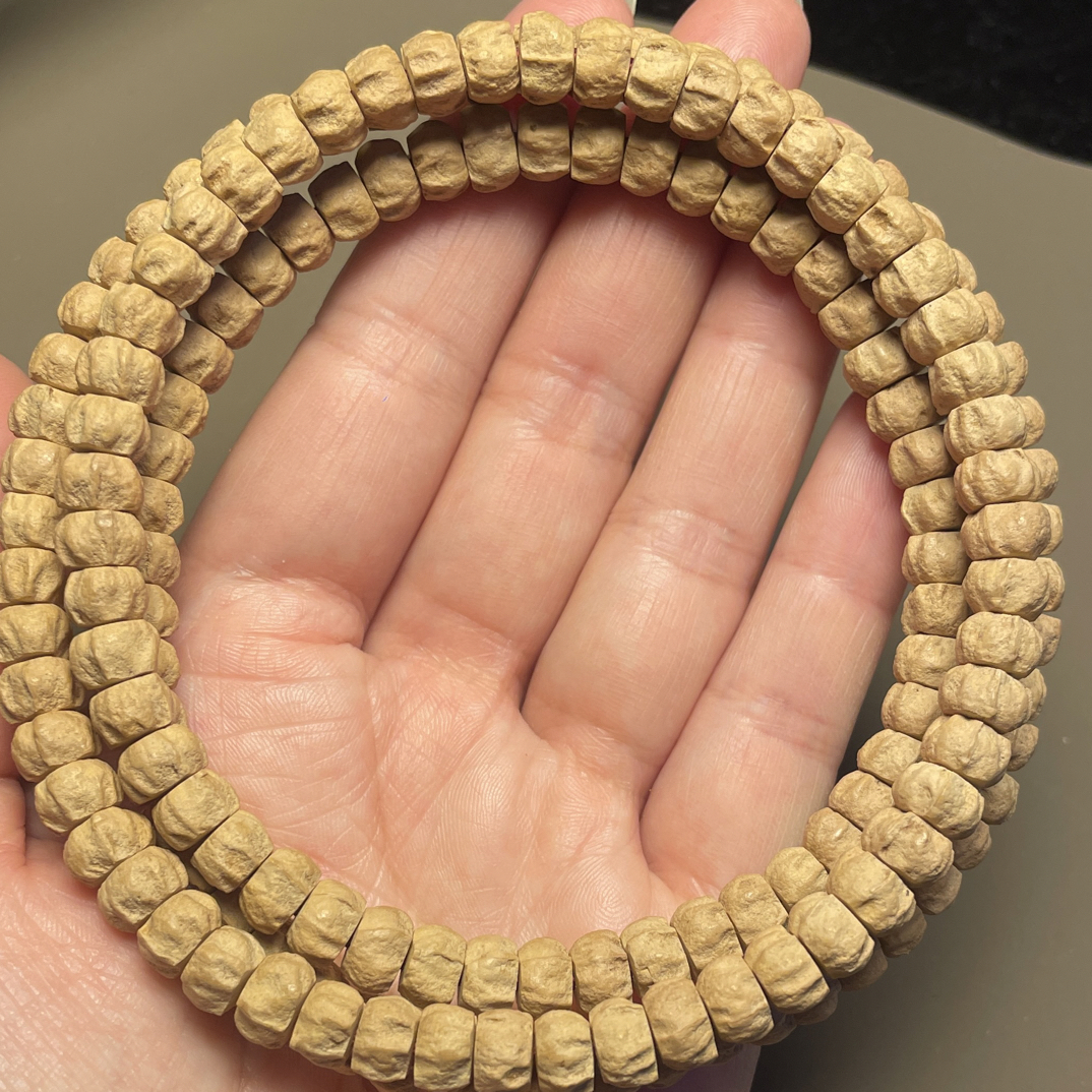 【且借人间一木】多棱方块卡7.5左右