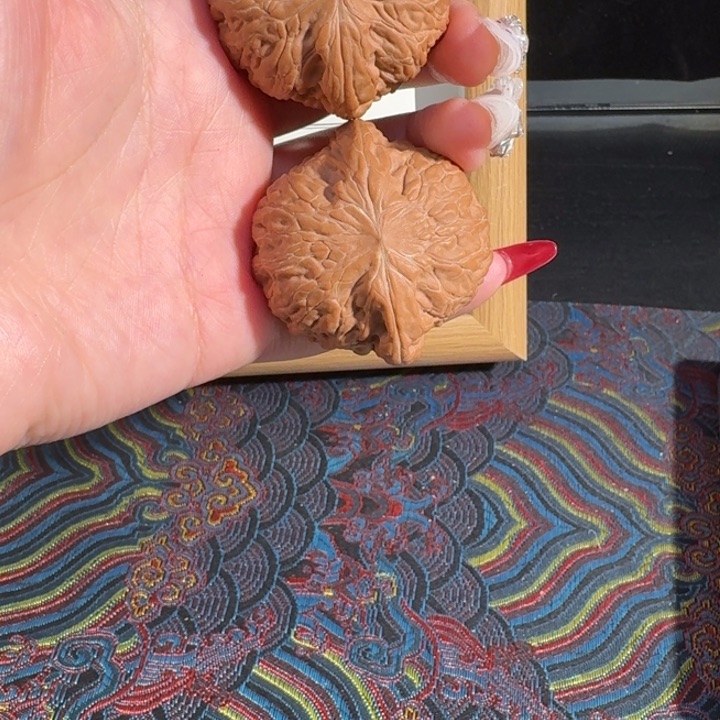 文玩核桃吊坠万****?22456788999