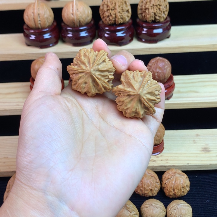 吊坠文玩核桃岐山三棱