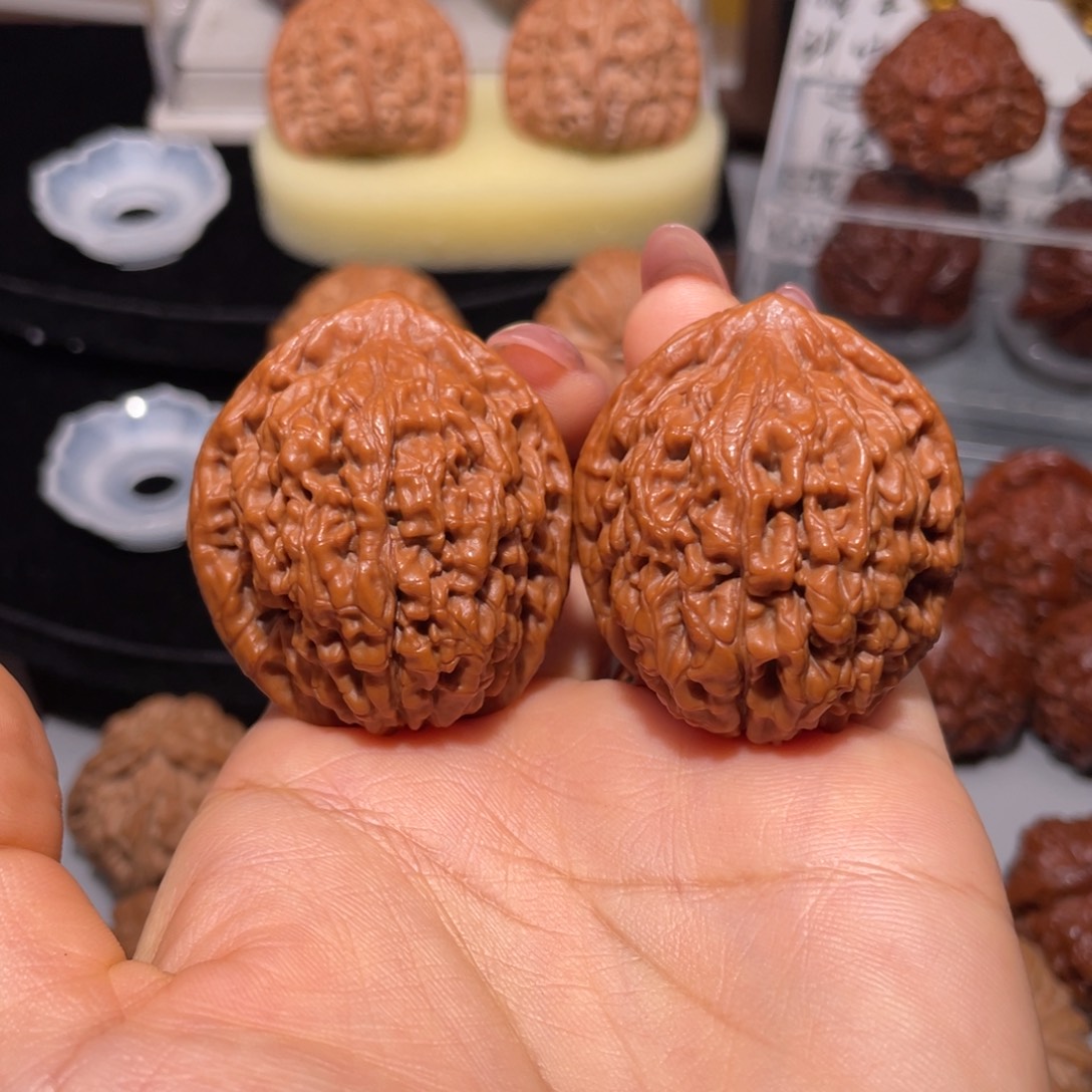 辛****文玩核桃把件全品原桩莲花37尺