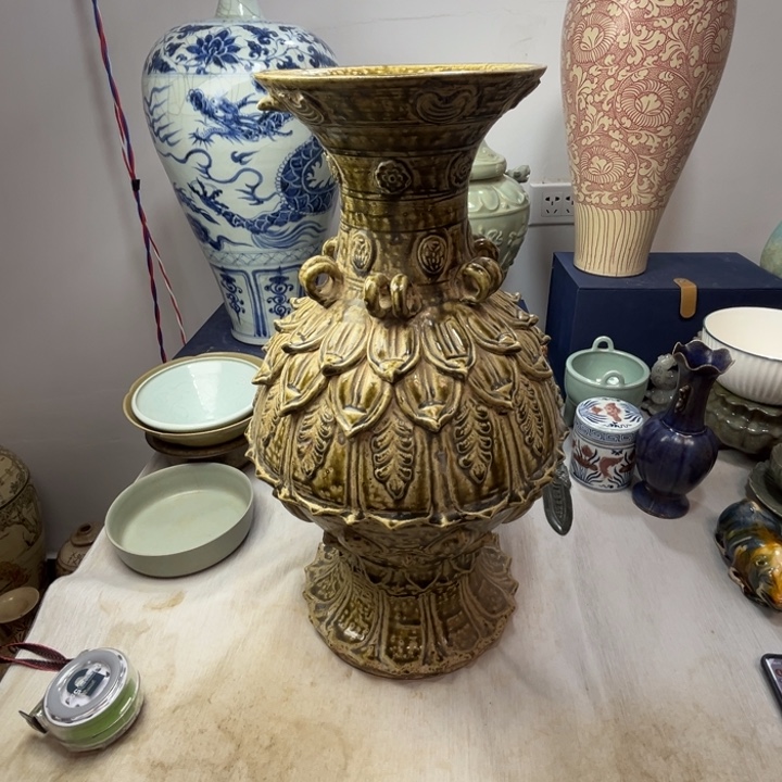 平***月摆件越窑青瓷莲花尊摆件1