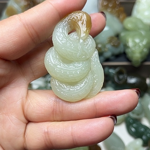 和田玉颈饰未镶嵌