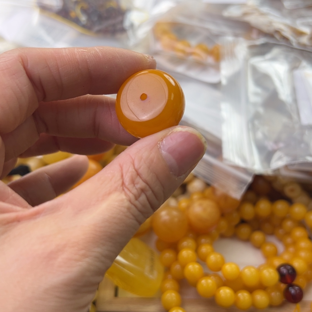 琥珀珠宝奇石未镶嵌