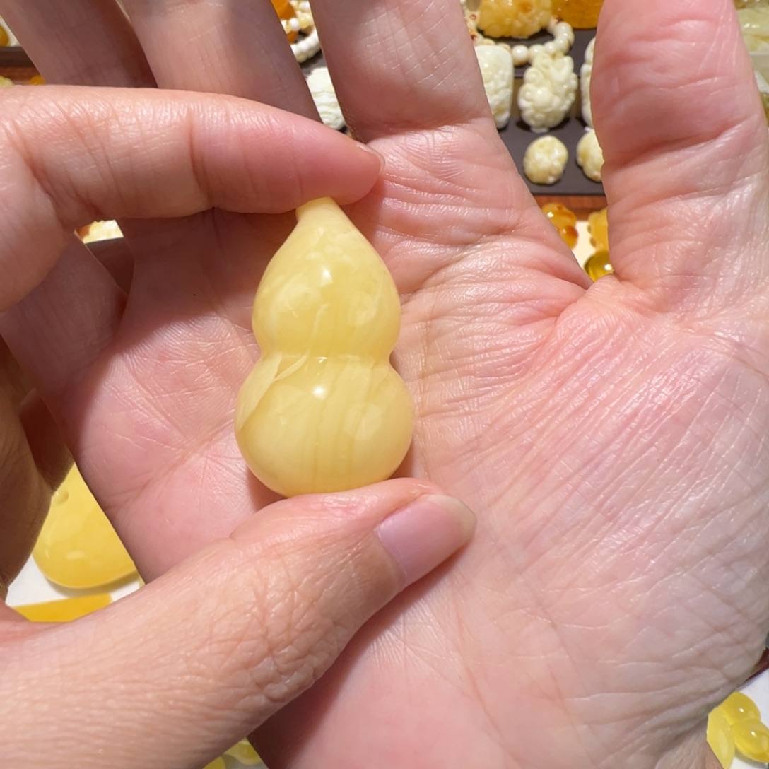 琥珀未镶嵌裸石蜜蜡