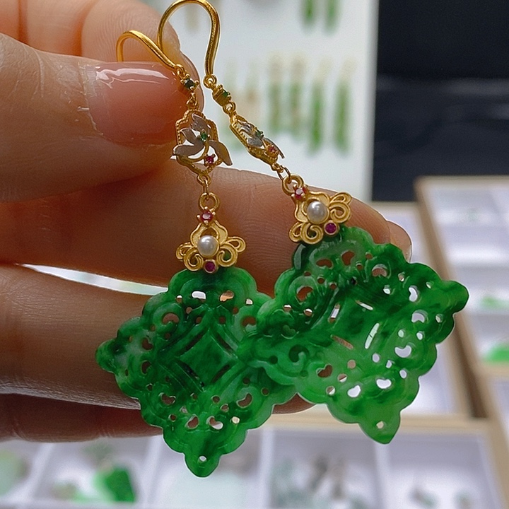 阿***娅翡翠未镶嵌耳饰翡翠