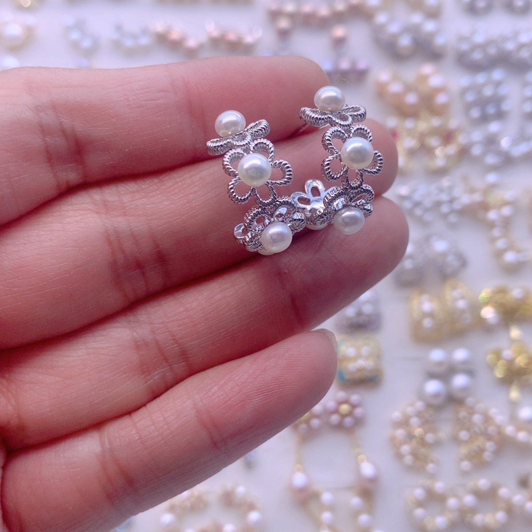 淡水珍珠合金耳饰