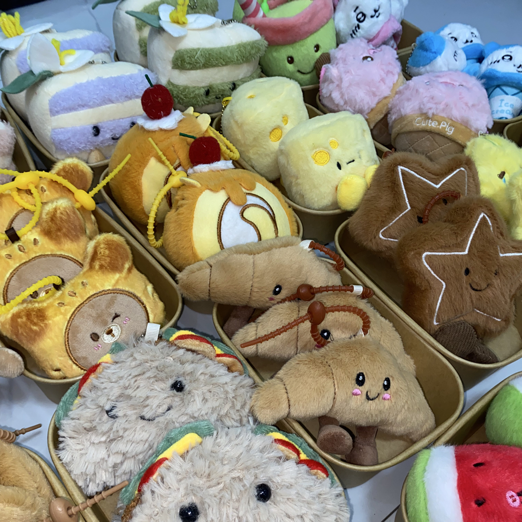 (自选3个备注)可爱牛角包星星冰淇淋玩偶钥匙挂件创意食物毛绒