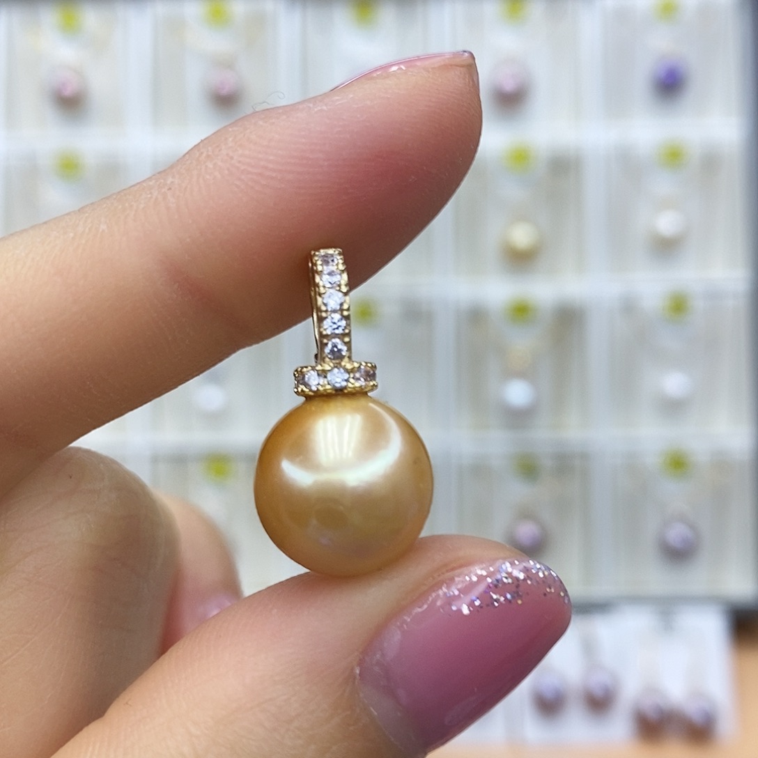 淡水珍珠吊坠(赠链)未镶嵌