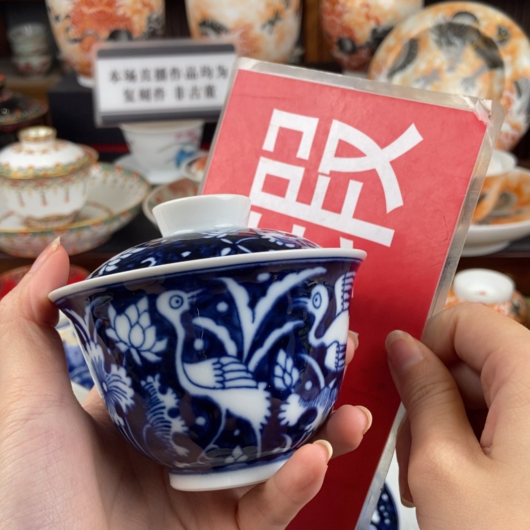 陶瓷的设计师是一个