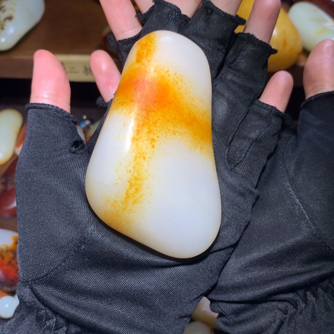皮***哥和田玉未镶嵌颈饰