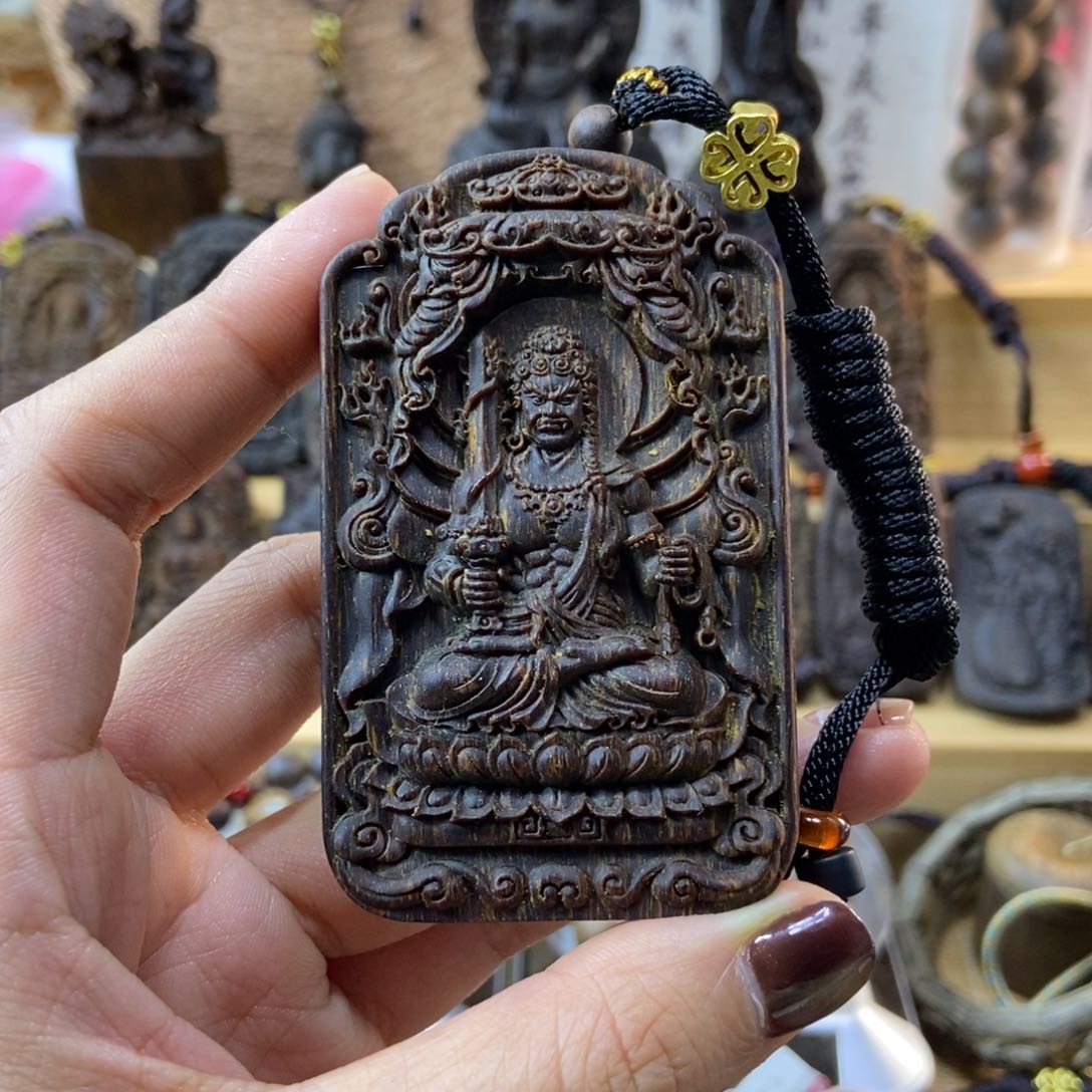 木你**哥海南莺歌绿奇楠不动牌