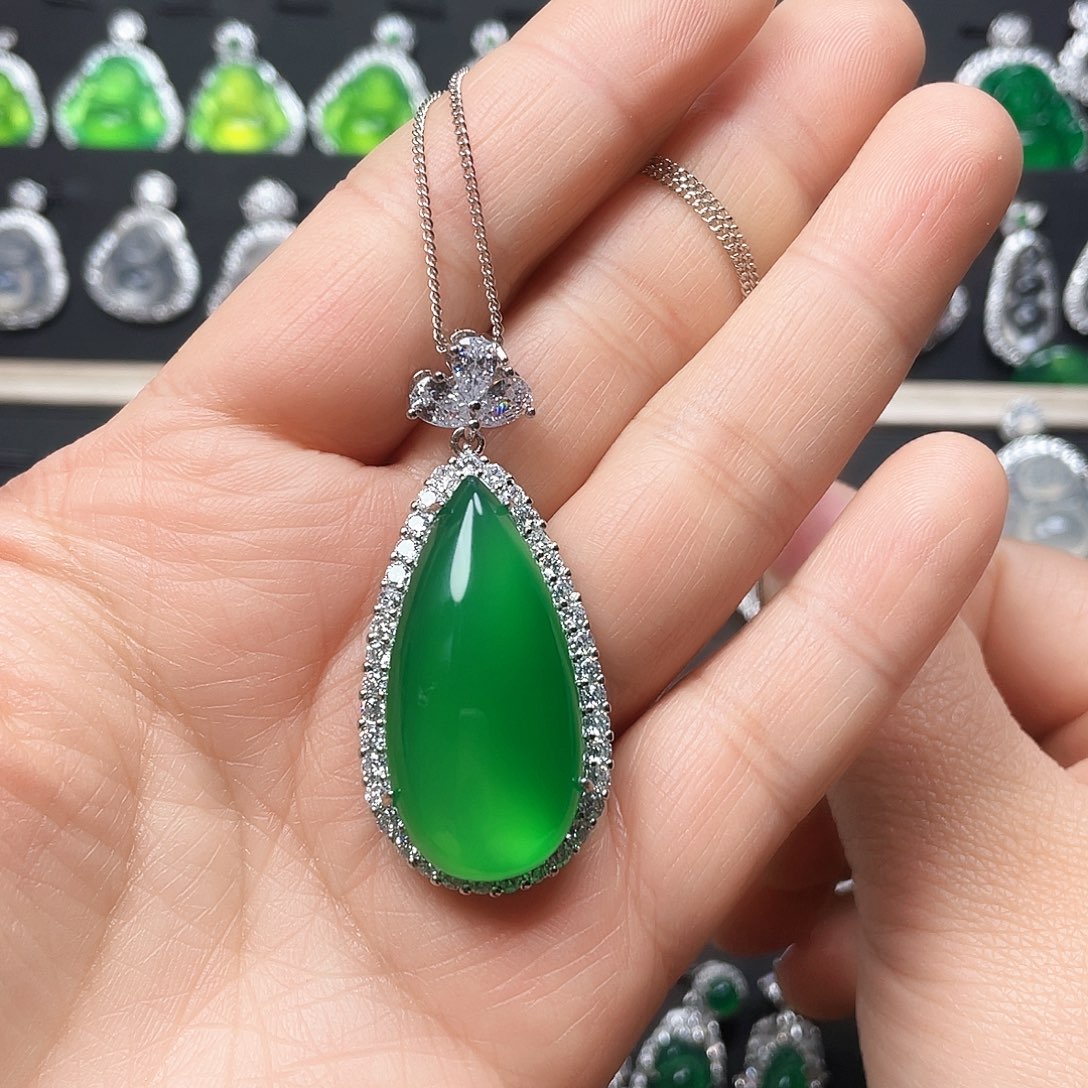 玛瑙/玉髓颈饰合金