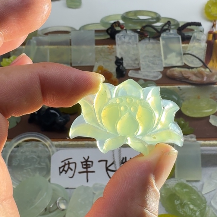 未镶嵌蛇纹石玉颈饰