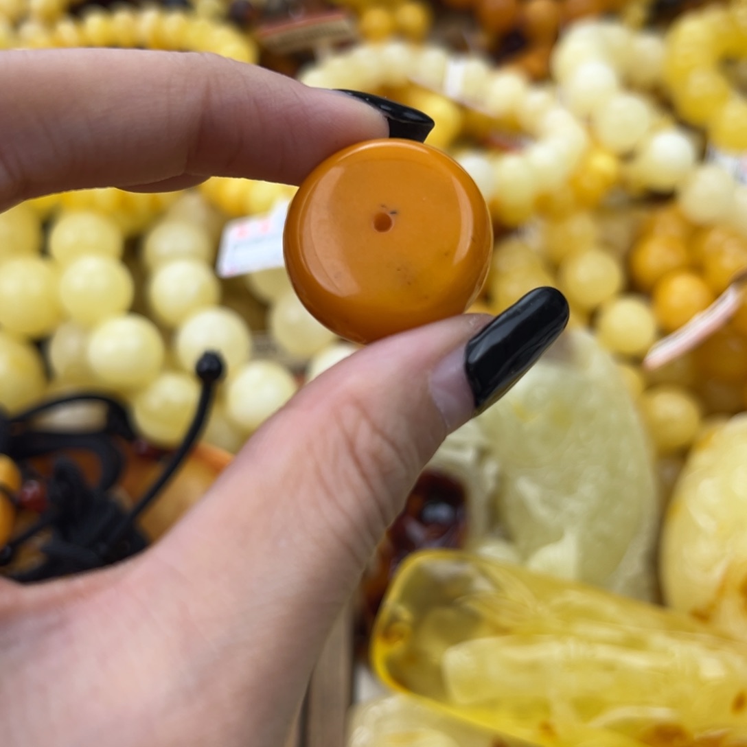 琥珀珠宝奇石未镶嵌