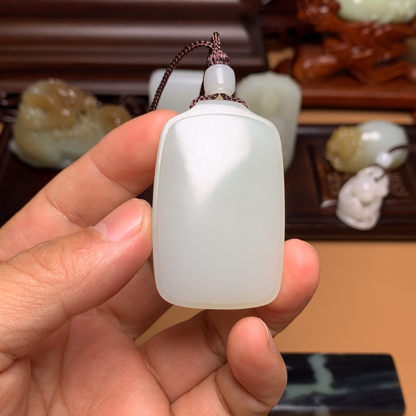 【闪购商品】和田玉颈饰未镶嵌不****眼