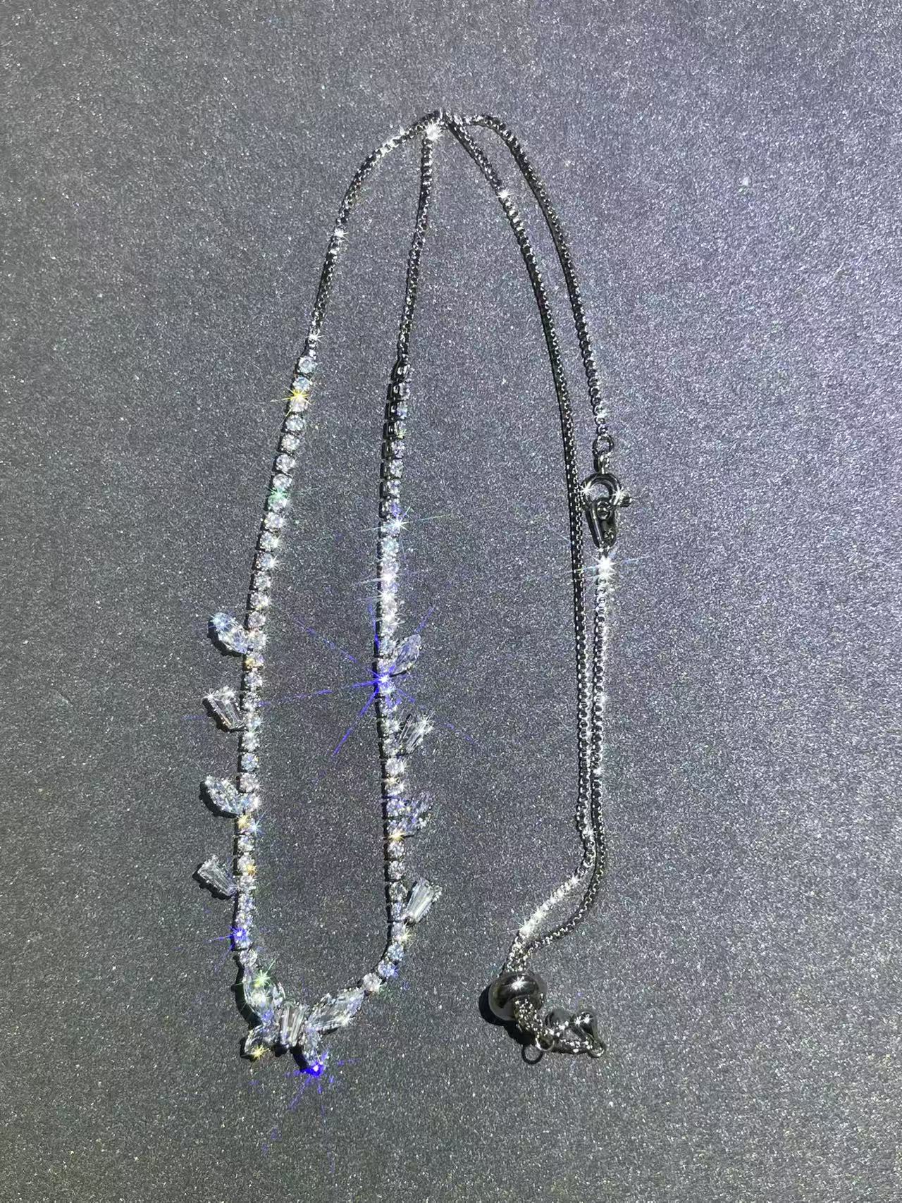 a1751白色满镶项链多样性发货